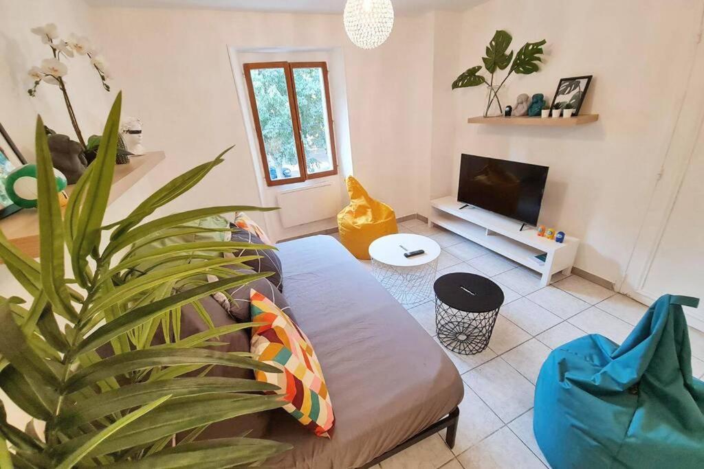 Gregbnb - T2 Design 42M2 - Toulon Est - Wifi Fibre - N5 Экстерьер фото